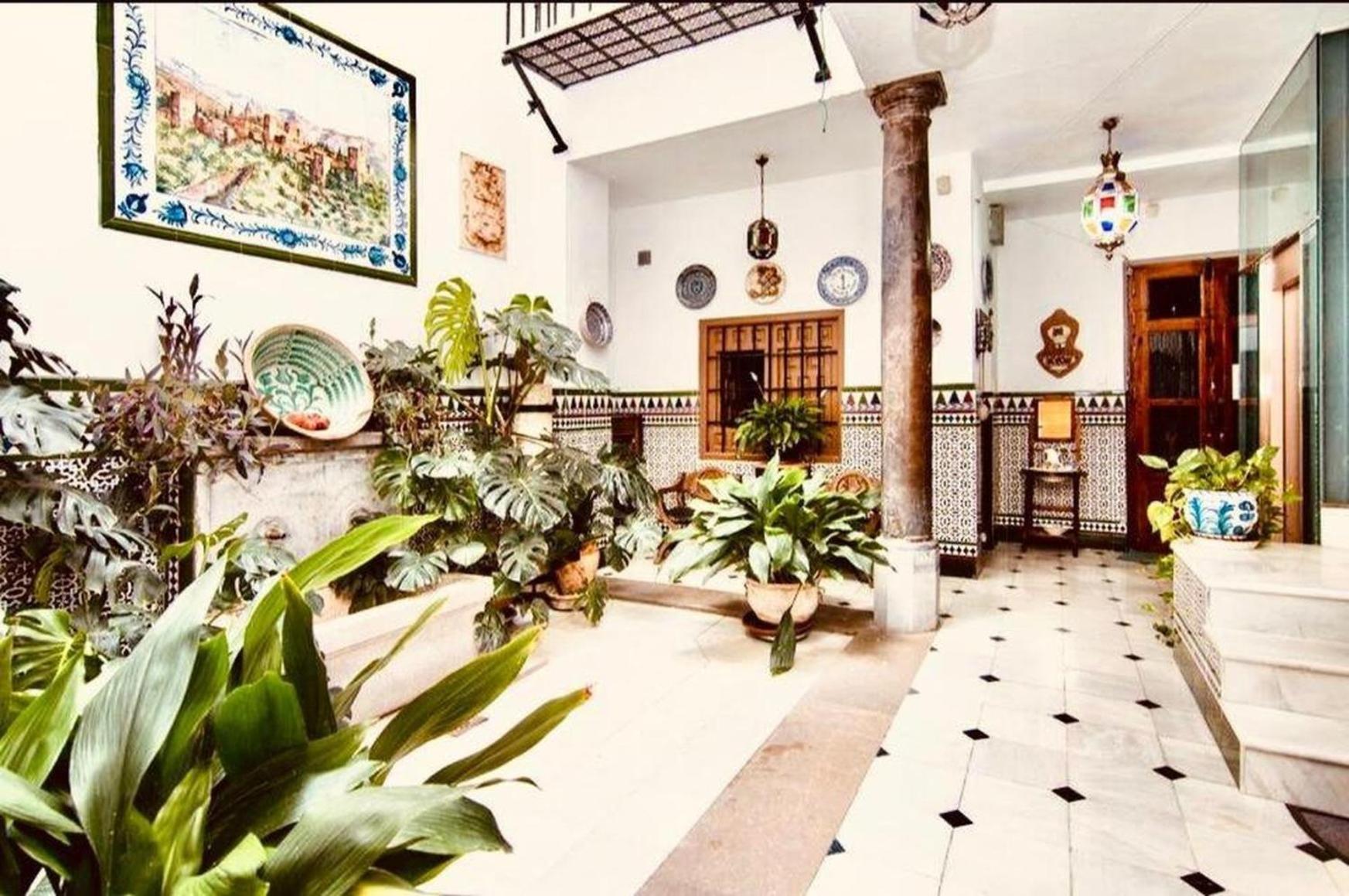Casa Siglo XVIII Con Patio En Centro De Granada Con Parking Opcional Lejlighed Eksteriør billede